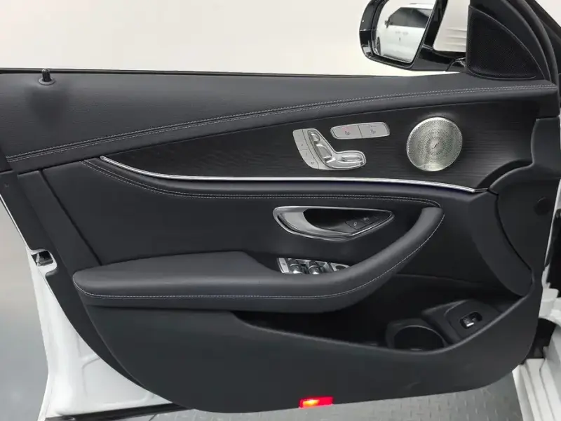 2022 Mercedes-Benz E-Класс с пробегом 25 918 км