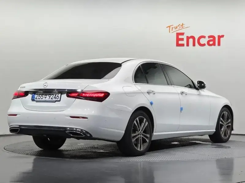 2023 Mercedes-Benz E-Класс с пробегом 51 588 км