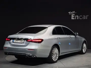 2022 Mercedes-Benz E-Класс с пробегом 61 712 км