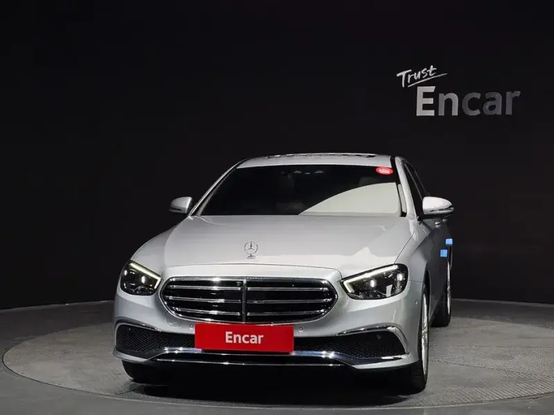 2022 Mercedes-Benz E-Класс с пробегом 61 712 км