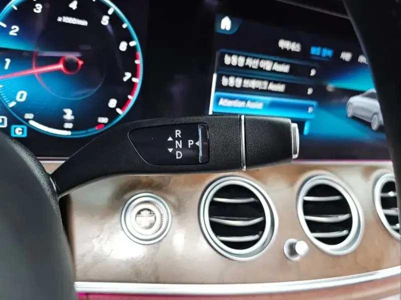 2022 Mercedes-Benz E-Класс с пробегом 61 712 км