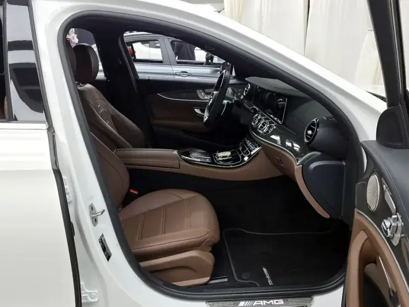2021 Mercedes-Benz E-Класс с пробегом 23 587 км