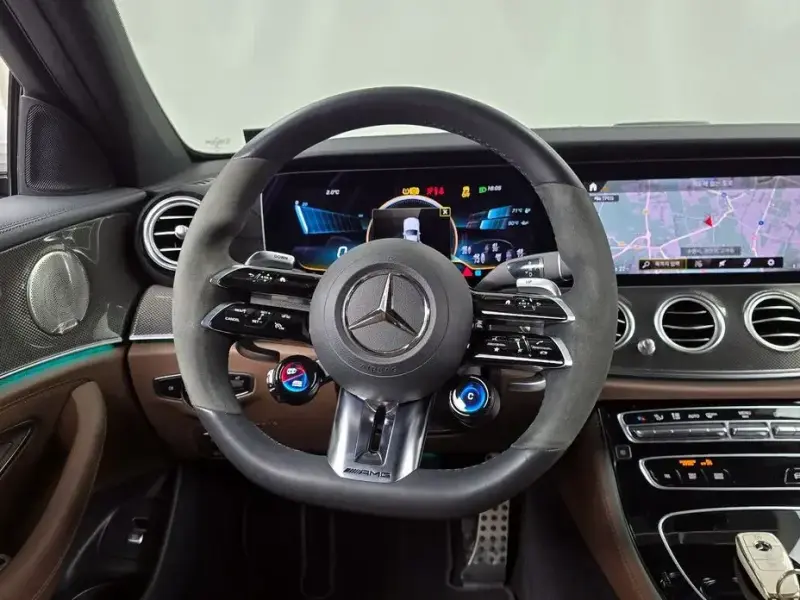 2021 Mercedes-Benz E-Класс с пробегом 23 587 км