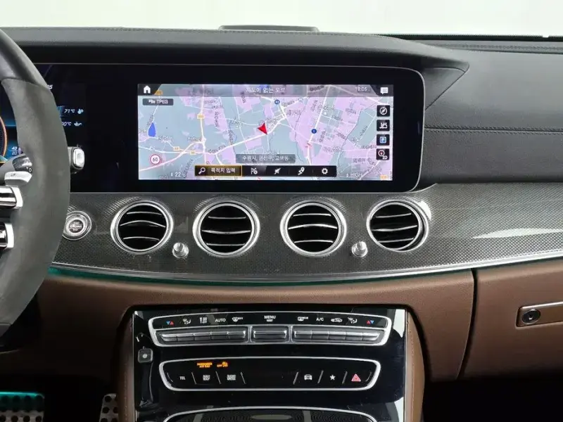 2021 Mercedes-Benz E-Класс с пробегом 23 587 км