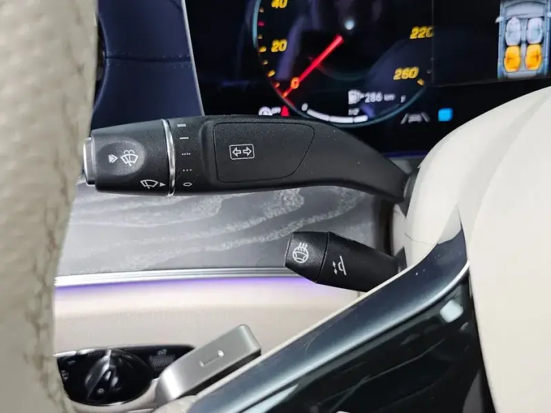 2023 Mercedes-Benz E-Класс с пробегом 25 003 км