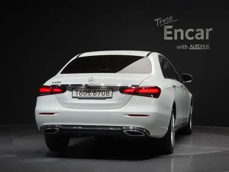 2022 Mercedes-Benz E-Класс с пробегом 58 558 км