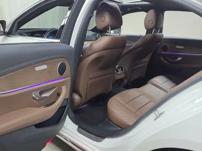2022 Mercedes-Benz E-Класс с пробегом 58 558 км