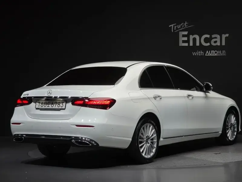 2022 Mercedes-Benz E-Класс с пробегом 68 502 км