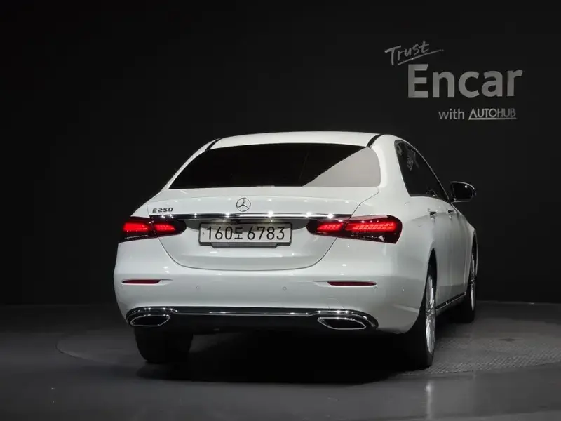 2022 Mercedes-Benz E-Класс с пробегом 68 502 км