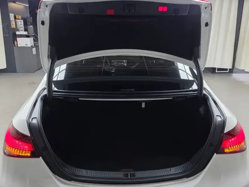 2022 Mercedes-Benz E-Класс с пробегом 68 502 км