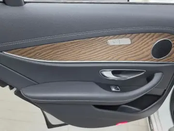 2022 Mercedes-Benz E-Класс с пробегом 68 502 км