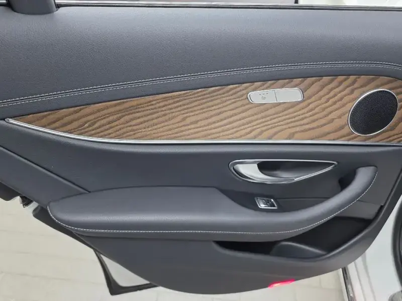 2022 Mercedes-Benz E-Класс с пробегом 68 502 км
