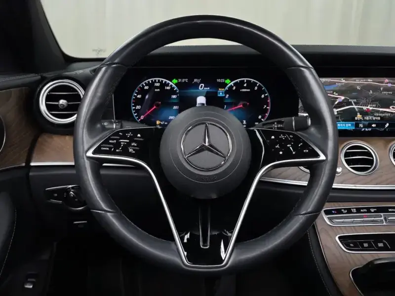 2022 Mercedes-Benz E-Класс с пробегом 68 502 км