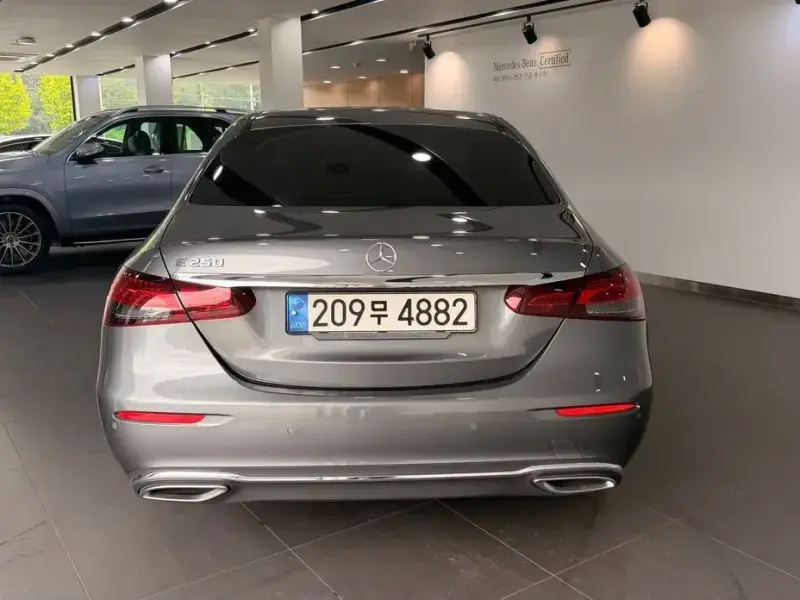 2022 Mercedes-Benz E-Класс с пробегом 37 782 км