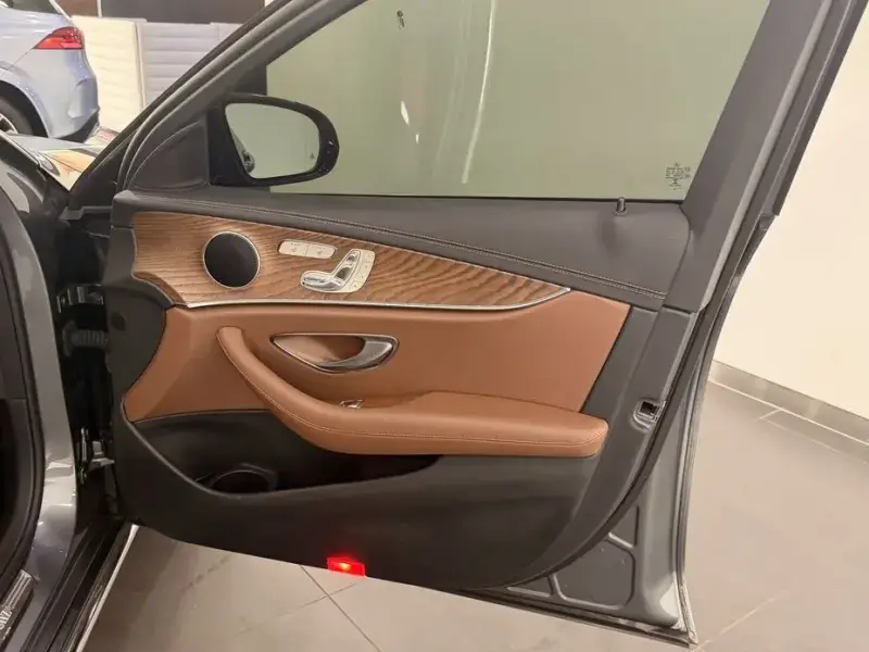 2022 Mercedes-Benz E-Класс с пробегом 37 782 км