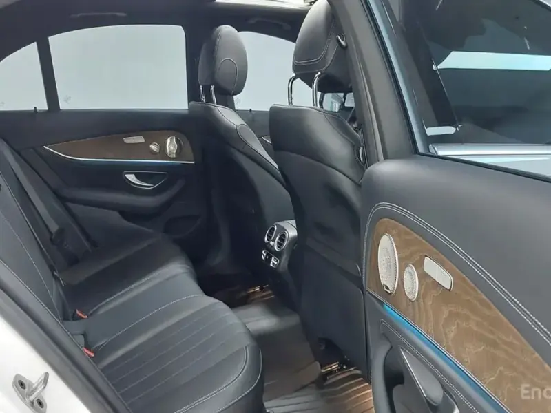 2023 Mercedes-Benz E-Класс с пробегом 37 938 км