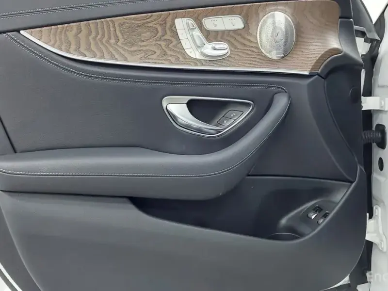 2023 Mercedes-Benz E-Класс с пробегом 37 938 км