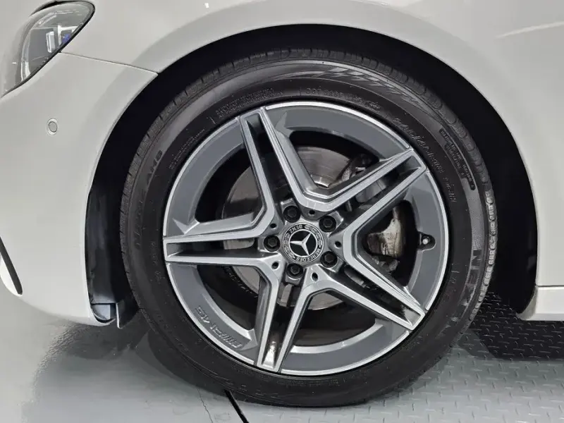 2022 Mercedes-Benz E-Класс с пробегом 60 335 км