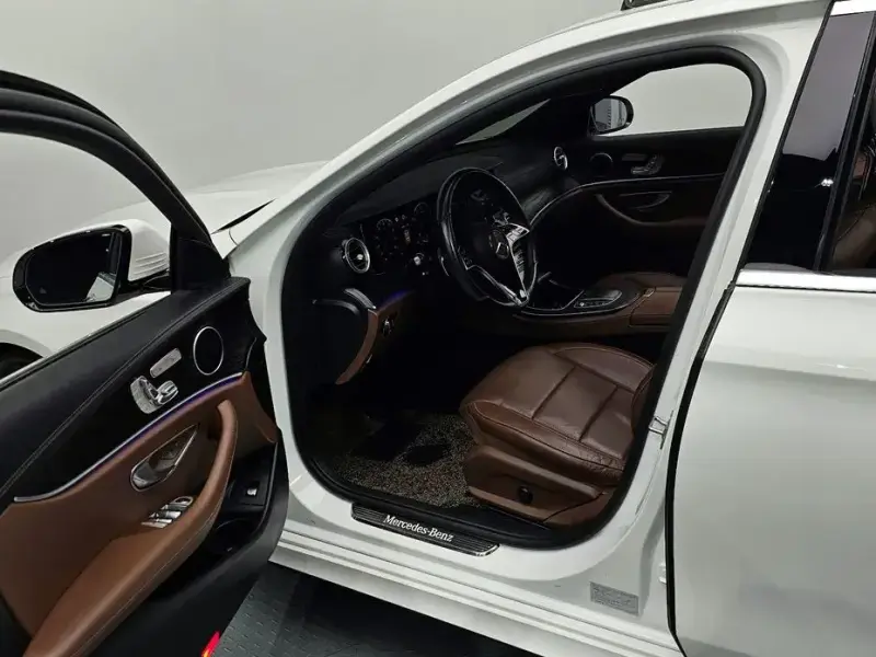 2022 Mercedes-Benz E-Класс с пробегом 60 335 км