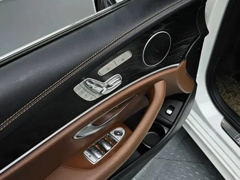 2022 Mercedes-Benz E-Класс с пробегом 60 335 км