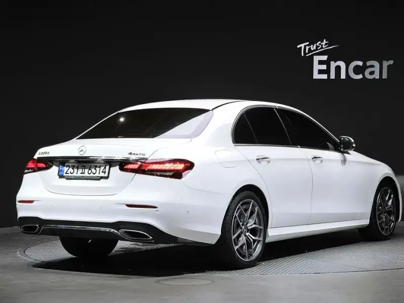 2021 Mercedes-Benz E-Класс с пробегом 50 240 км
