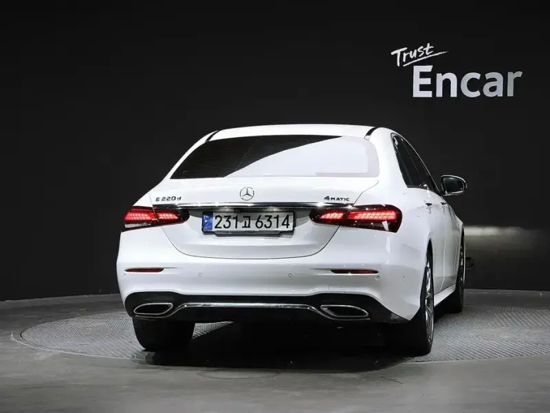 2021 Mercedes-Benz E-Класс с пробегом 50 240 км
