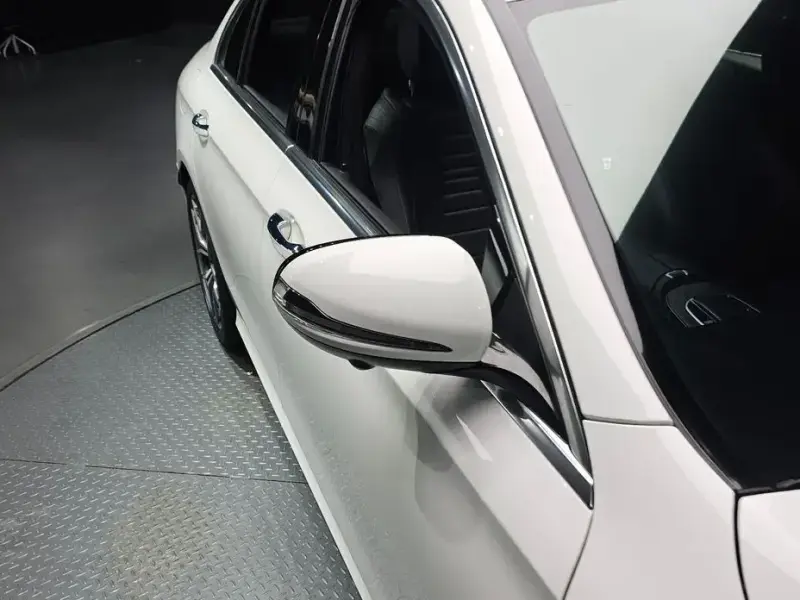 2021 Mercedes-Benz E-Класс с пробегом 50 240 км