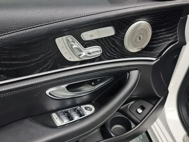 2021 Mercedes-Benz E-Класс с пробегом 50 240 км