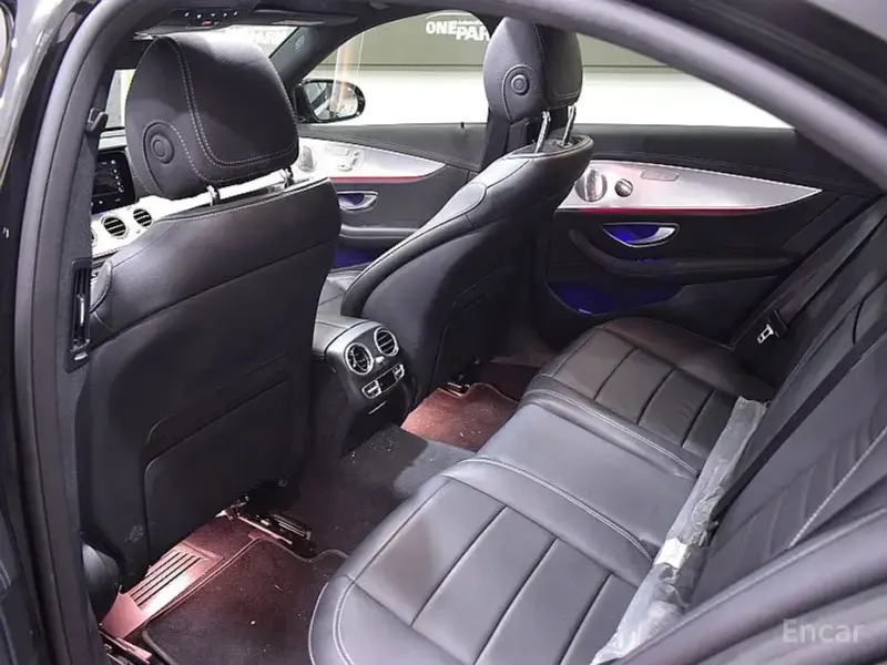 2021 Mercedes-Benz E-Класс с пробегом 63 904 км