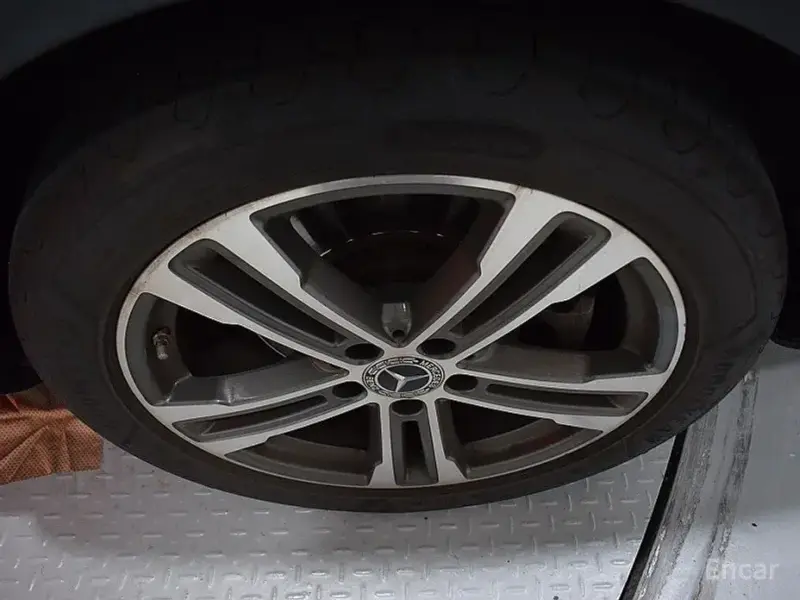 2021 Mercedes-Benz E-Класс с пробегом 63 904 км
