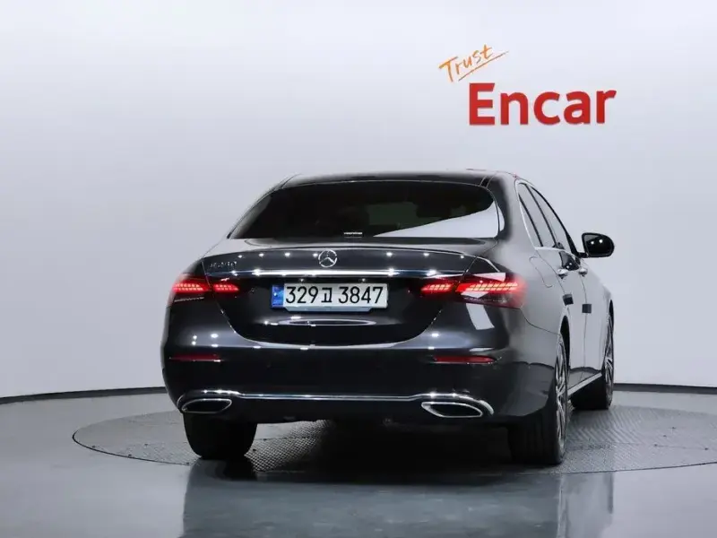 2021 Mercedes-Benz E-Класс с пробегом 53 595 км