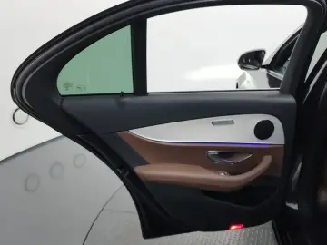 2021 Mercedes-Benz E-Класс с пробегом 53 595 км