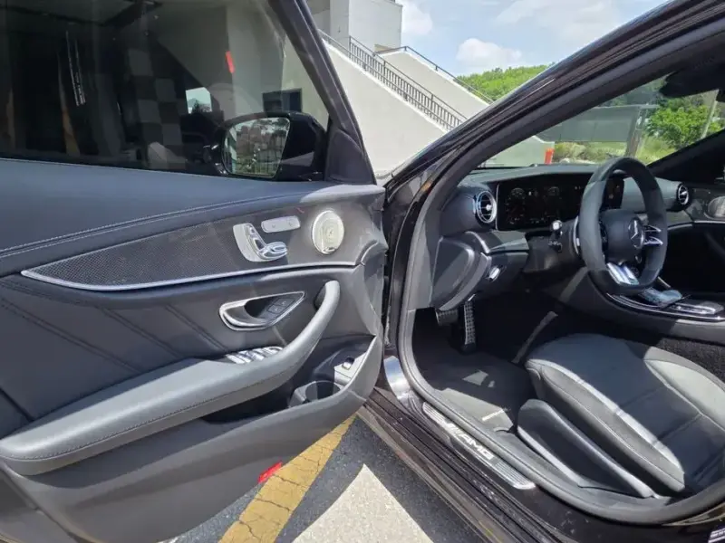 2022 Mercedes-Benz E-Класс с пробегом 37 793 км