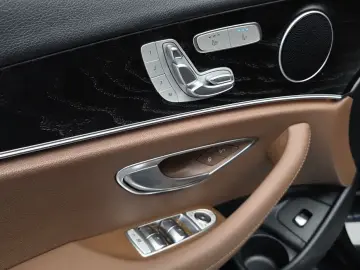 2022 Mercedes-Benz E-Класс с пробегом 40 546 км