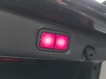 2022 Mercedes-Benz E-Класс с пробегом 40 546 км