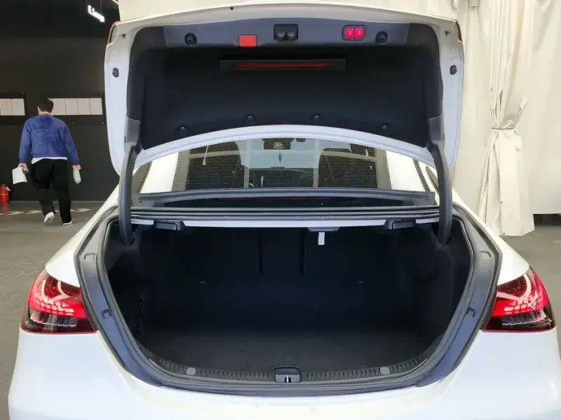 2021 Mercedes-Benz E-Класс с пробегом 81 863 км
