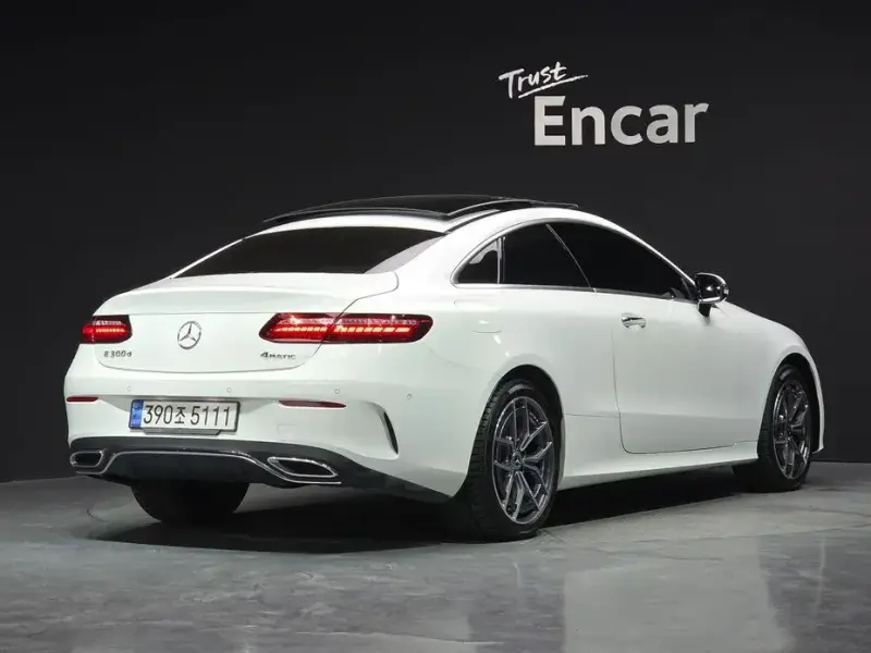2022 Mercedes-Benz E-Класс с пробегом 49 292 км