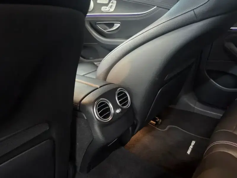 2022 Mercedes-Benz E-Класс с пробегом 48 648 км