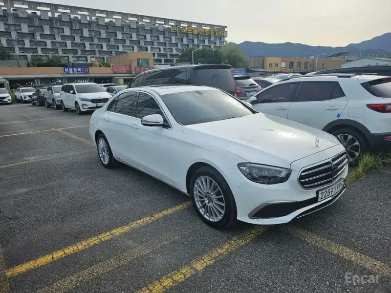 2022 Mercedes-Benz E-Класс с пробегом 90 066 км