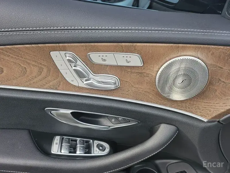 2022 Mercedes-Benz E-Класс с пробегом 90 066 км
