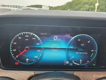 2022 Mercedes-Benz E-Класс с пробегом 90 066 км