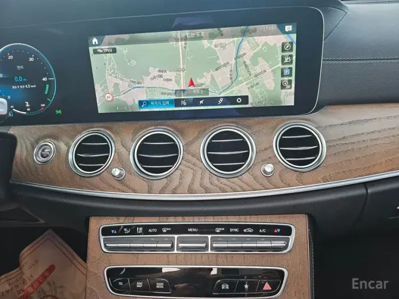 2022 Mercedes-Benz E-Класс с пробегом 90 066 км