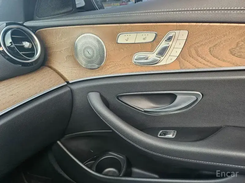 2022 Mercedes-Benz E-Класс с пробегом 90 066 км