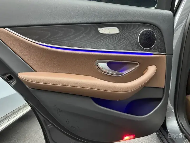2022 Mercedes-Benz E-Класс с пробегом 28 133 км