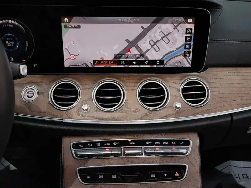 2022 Mercedes-Benz E-Класс с пробегом 54 196 км