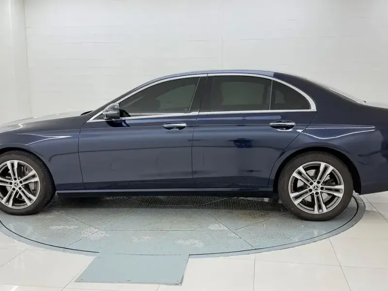 2022 Mercedes-Benz E-Класс с пробегом 31 118 км