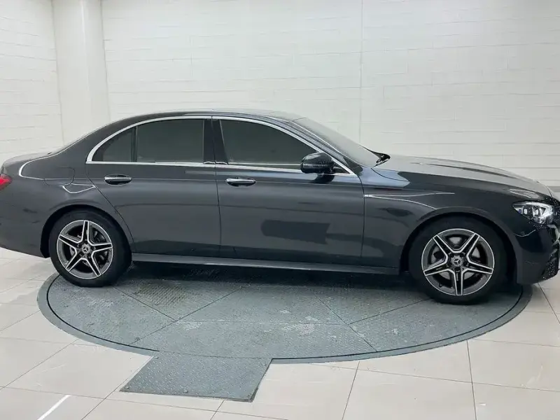 2023 Mercedes-Benz E-Класс с пробегом 45 220 км