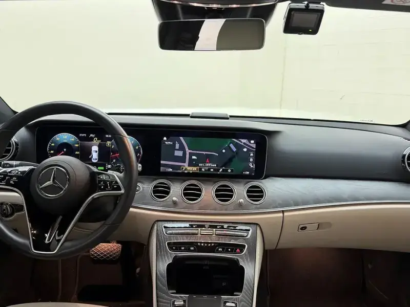 2022 Mercedes-Benz E-Класс с пробегом 31 118 км