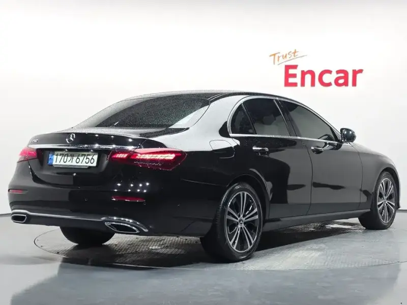2022 Mercedes-Benz E-Класс с пробегом 76 105 км