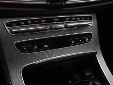 2022 Mercedes-Benz E-Класс с пробегом 90 509 км